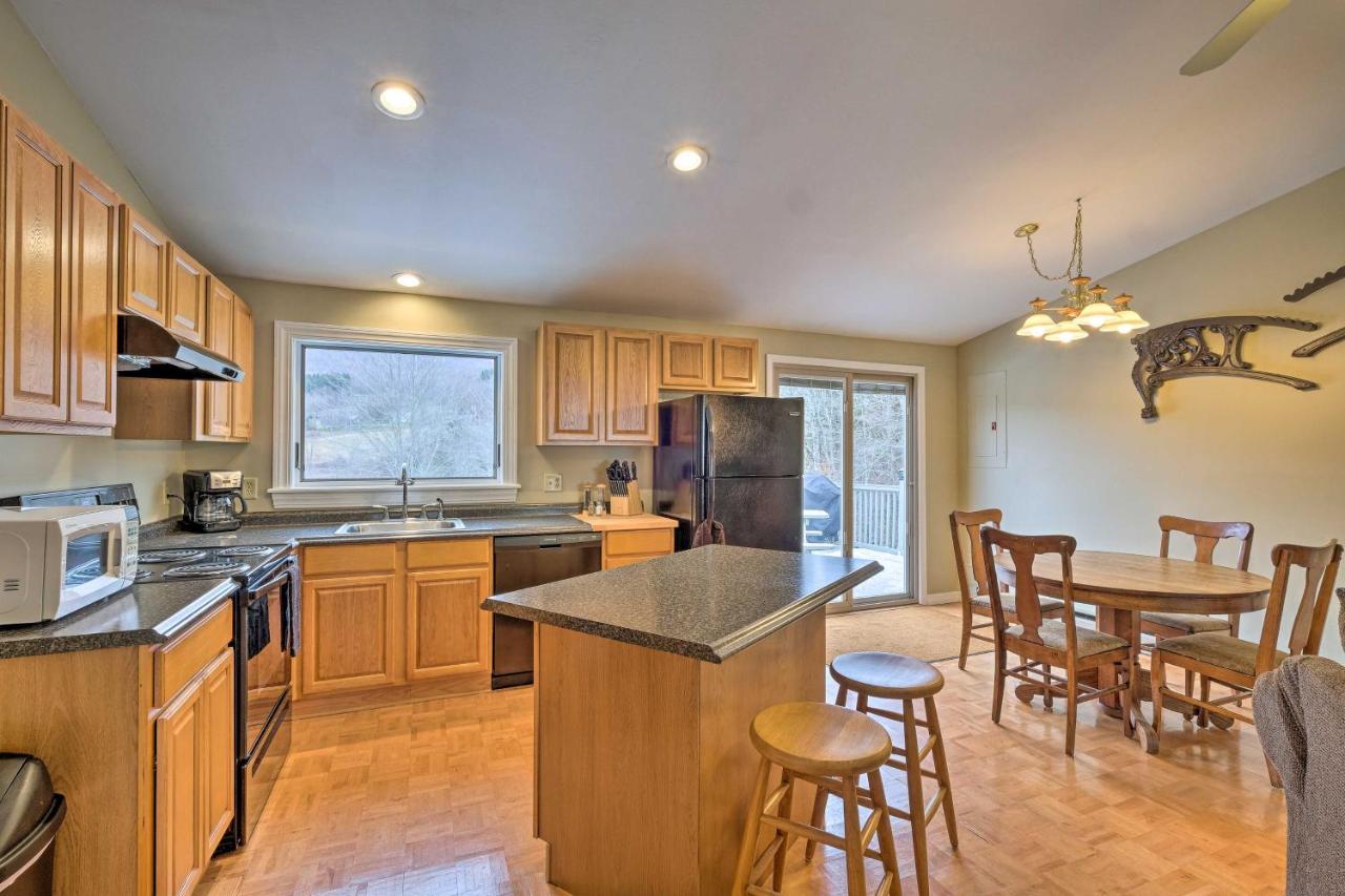 Quiet Catskills Getaway With Deck And Mtn Views New Kingston Luaran gambar