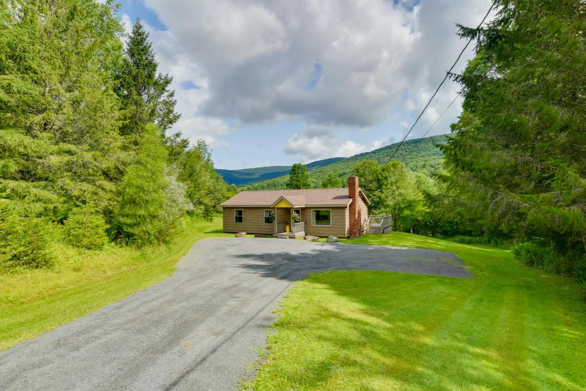 Quiet Catskills Getaway With Deck And Mtn Views New Kingston Luaran gambar
